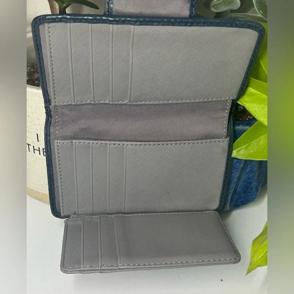 Fossil Teal and Dark Blue Wallet Duo - Picture 4 of 15